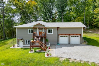 11423 Shir Rob Ct, Columbus, IN 47201