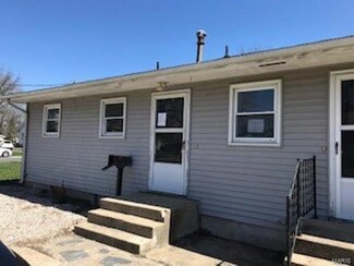 615 Morgan St, Carlinville, IL 62626
