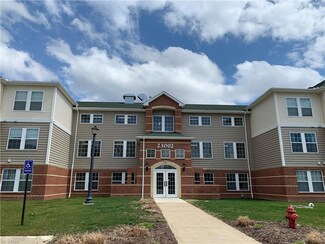 23002 Chandlers Ln Unit 105, Olmsted Falls, OH 44138