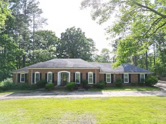 141 Lennox Dr, Wadesboro, NC 28170