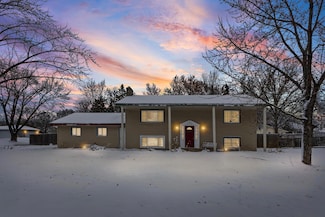 7856 Florida Cir N, Brooklyn Park, MN 55445