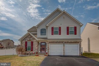 740 Thomas Armor Dr, Windsor, PA 17366