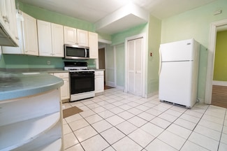 46 Wainwright St Unit 2, Dorchester Center, MA 02124