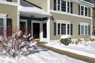 914 Springbrook Cir, Portsmouth, NH 03801