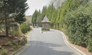 9675 Almaviva Dr, Alpharetta, GA 30022