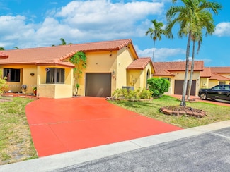 701 SW 113th Ave, Pembroke Pines, FL 33025