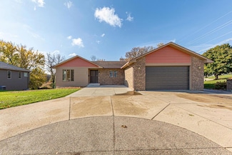 840 SW Riverwood Place, Owatonna, MN 55060