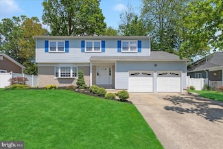 12 Lannigan Dr, Lawrence Township, NJ 08648