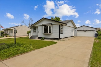 409 Carter St NW, Cedar Rapids, IA 52405