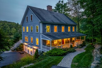 8 Gerrys Ln, Dover, NH 03820