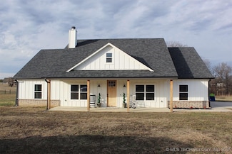 318 Twin Creeks Ln, Pryor, OK 74361