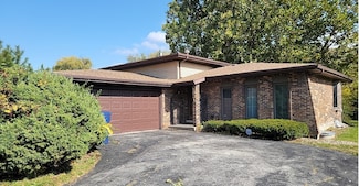 831 Violet Ln, Matteson, IL 60443