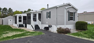 20 Fairview Dr, Lisbon, ME 04250