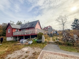 24 Old Harbor Rd, Vinalhaven, ME 04863