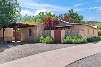1020 Canyon Rd Unit D, Santa Fe, NM 87501