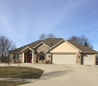 5513 Dyerbrook Ct, Fort Wayne, IN 46835