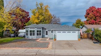 921 Pittview Ave, Central Point, OR 97502