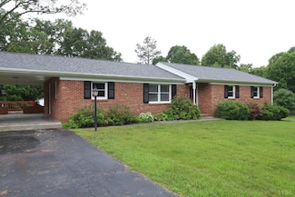 295 Charles Dr, Appomattox, VA 24522