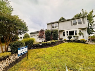 32 Wetherhill Way, Dayton, NJ 08810