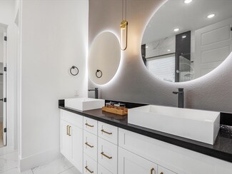 861 Fisher St Unit C, Houston, TX 77018
