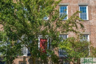 22 E Macon St, Savannah, GA 31401
