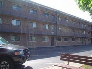 9622 W Higgins Rd Unit 2F, Rosemont, IL 60018
