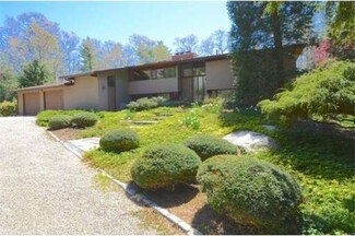 30 Alden Rd, Marion, MA 02738
