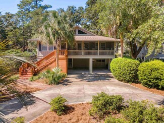 33 Gippy Place, Pawleys Island, SC 29585