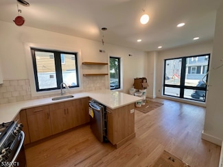 13 New St Unit 1, Montclair, NJ 07042