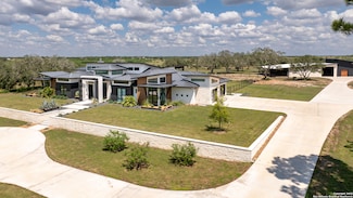 3466 Levi Sloan Rd, Victoria, TX 77904