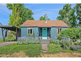 9506 NE Gertz Cir, Portland, OR 97211