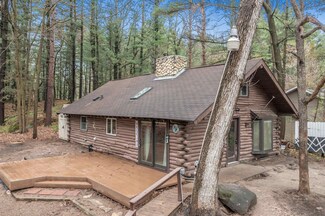 N8425 Pineview Dr, Wisconsin Dells, WI 53965