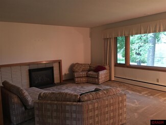 1332 Court St, Le Sueur, MN 56058