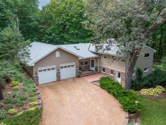 6920 Foxglove Cir, Excelsior, MN 55331