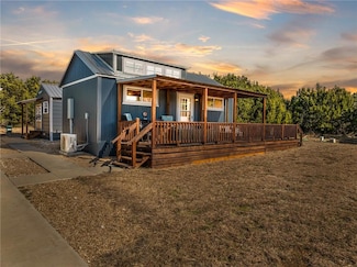 100 Creekview, Blum, TX 76627