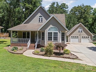 179 Dellwood Ct, Mount Gilead, NC 27306