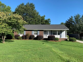 316 Magnolia Dr, Thomson, GA 30824