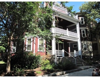 8 Banks St Unit 1, Somerville, MA 02144