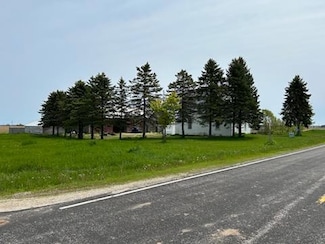 16819 Tannery Rd, Mishicot, WI 54228