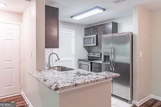 547 Granville Ct, Atlanta, GA 30328