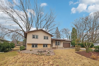 5607 Alben Ave, Mc Farland, WI 53558