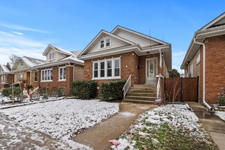 6115 W Eddy St, Chicago, IL 60634