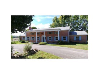 8545 S Kays Chapel Rd, Fredericksburg, IN 47120