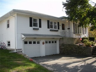 232 Capron Farm Dr, Warwick, RI 02886