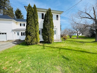 1661 Main St, Mapleton, ME 04757