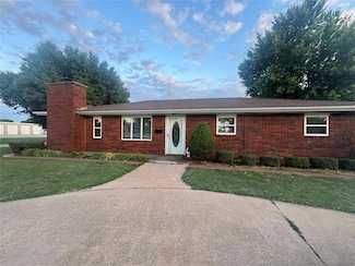 301 W Locust St, Fairview, OK 73737