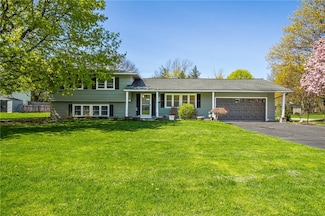 21 Saxony Rd, Pittsford, NY 14534