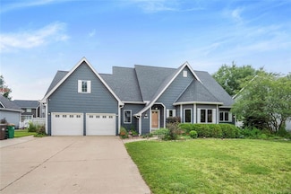 812 N 8th Ave, Winterset, IA 50273