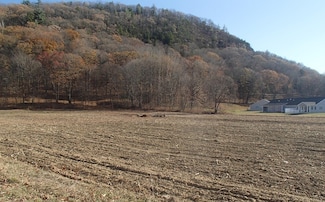 4 Mountain Rd, South Deerfield, MA 01373