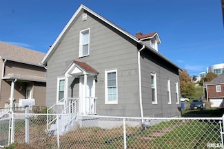 1826 W 8th St, Davenport, IA 52802